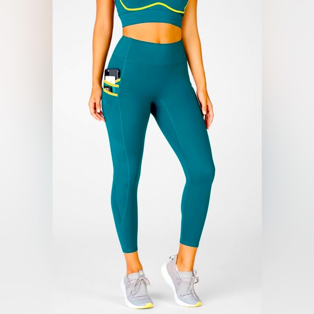 Fabletics Trinity High-Waisted Pocket 7/8